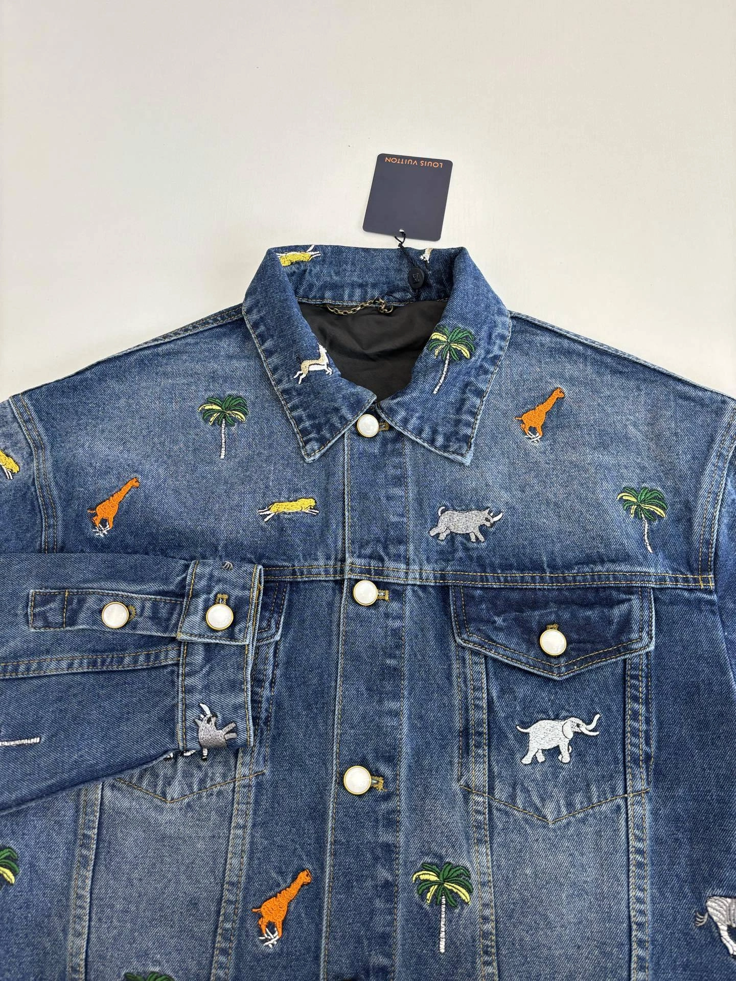 wg.luxury-- 8V embroidery item: E-F114I2824